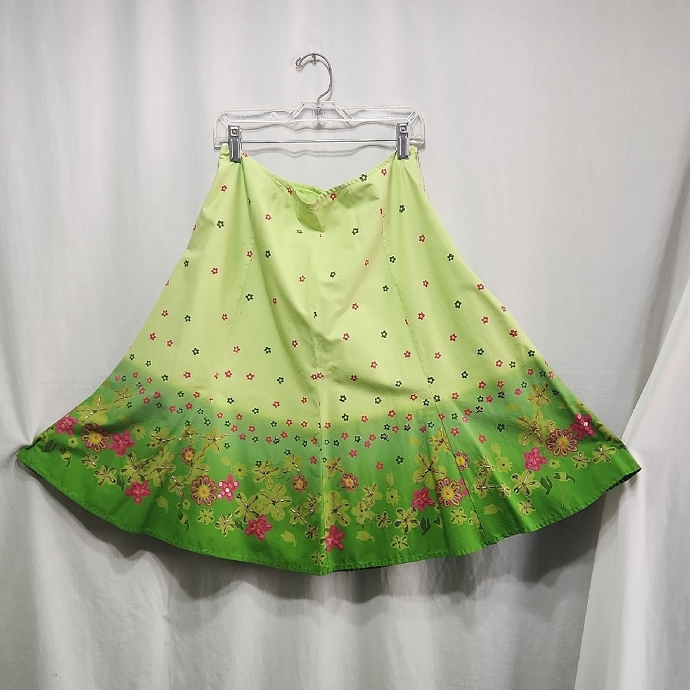Green Midi A-Line Skirt with Pleated Embellishments